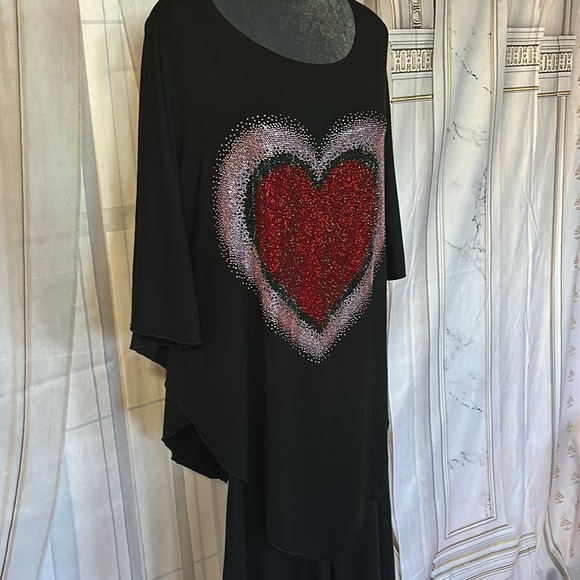 Two piece pant set rhinestone heart red and pink a conversation piece for sure. - Picture 5 of 7